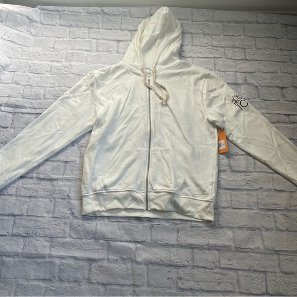 Beachbody Tops - New Beachbody Morning Meltdown Fleece Zip-Up Hoodie